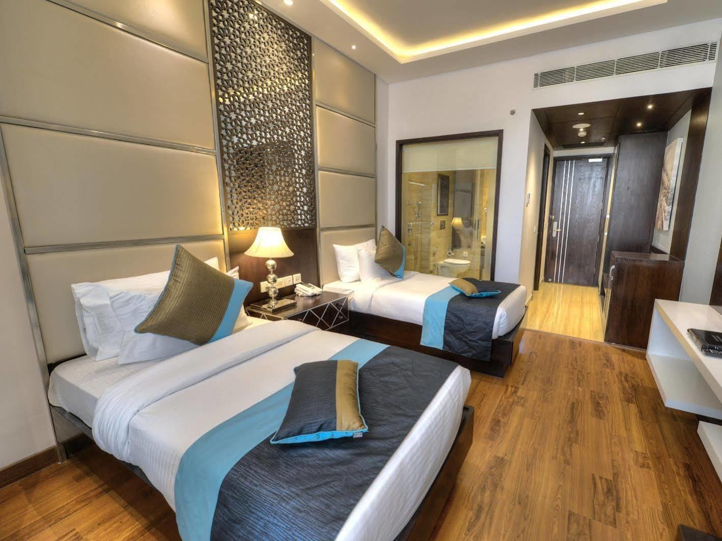 Hotel Delite Grand Faridabad Exterior foto