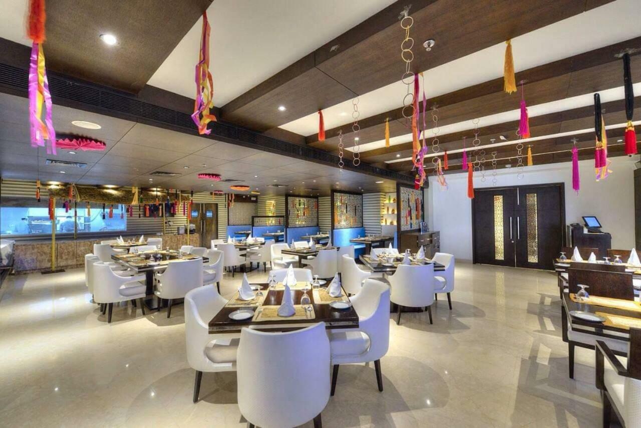 Hotel Delite Grand Faridabad Exterior foto